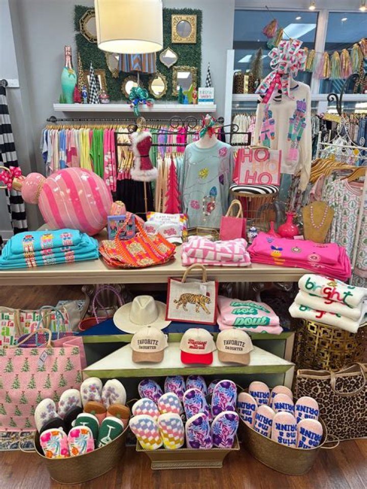 Anna Craig Boutique: Your Destination For Unforgettable Style