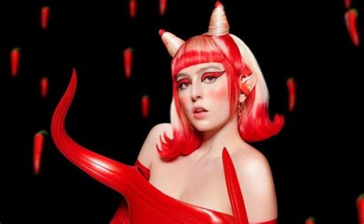 Ashnikko: Love, Relationships, And Personal Life