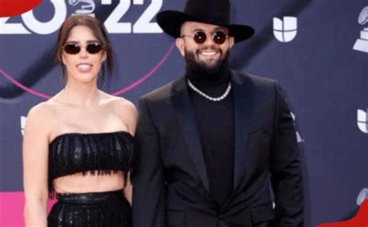 Carin Leon And His Wife