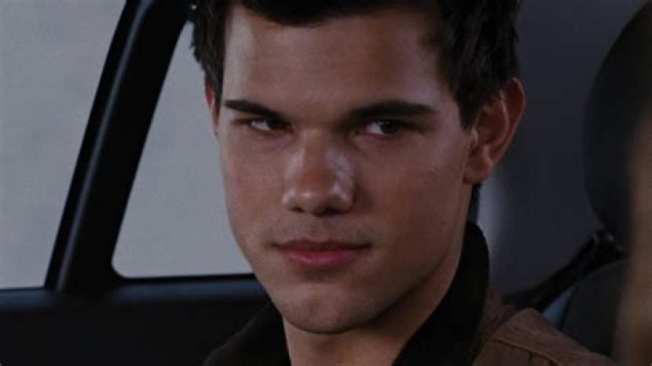 Discover The Captivating Jacob Of Twilight: Unveiling The Actor Behind The Beloved Character