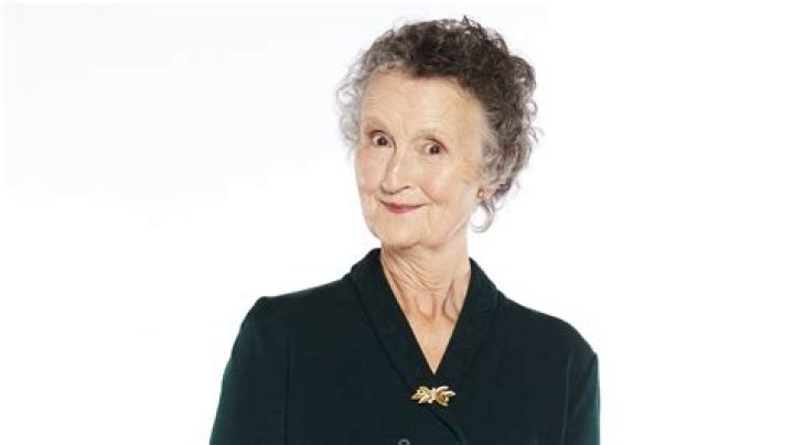 Discover The Enchanting World Of Actress Georgie Glen