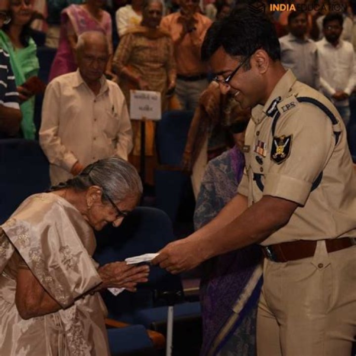 Discover The Extraordinary Journey Of IPS Amit Lodha: Age And Accomplishments