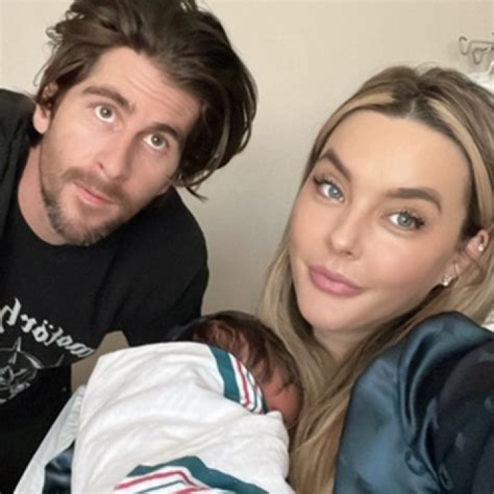 Discover The Identity Of Her Mom