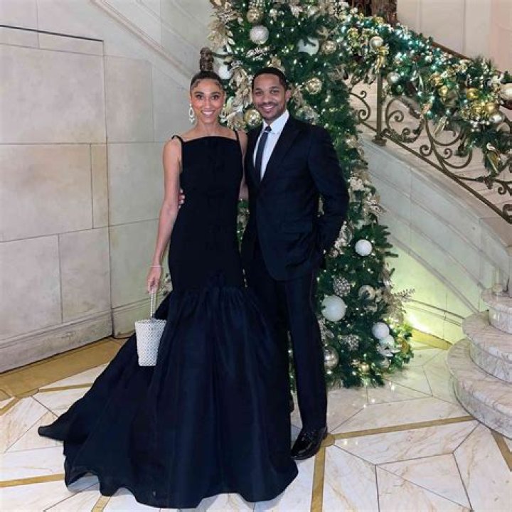 Discover The Secrets Of An "Ally Love Husband"