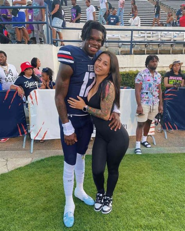 Dive Into Matthew Berry's Romantic Life: Meet His Girlfriend