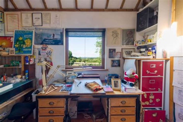 Emily Gladstein Wikipedia: Explore The Life And Work Of The Artist