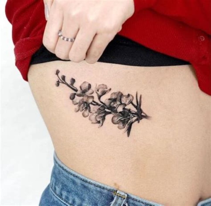 Enchanting Rib Flower Tattoos: A Guide To Stunning Rib Art