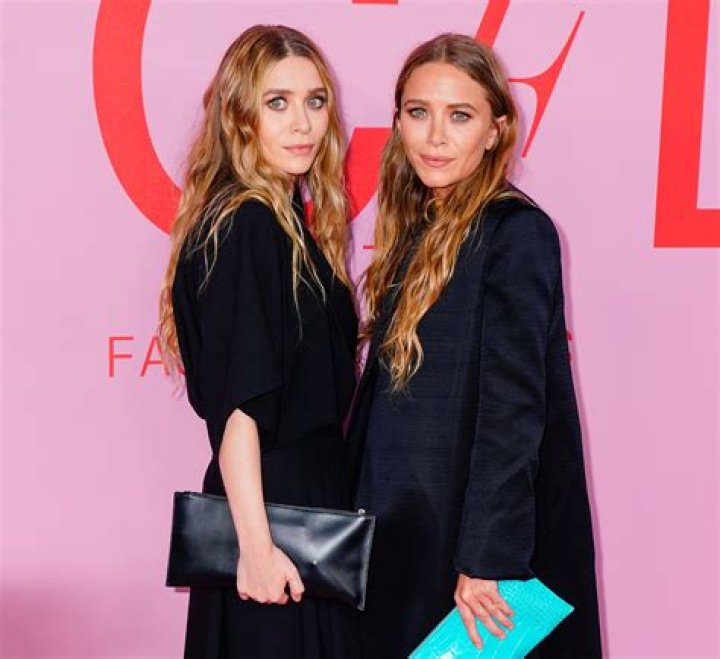 Explore Mary-Kate Olsen's Family Connections: A Guide To Her Siblings