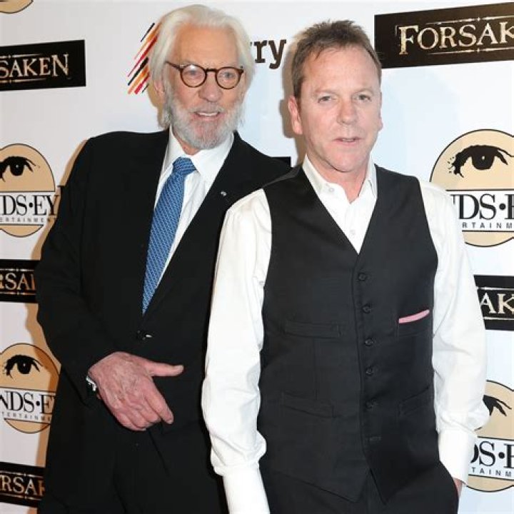 How High Does Donald Sutherland Tower?