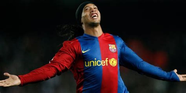 How Long Did Ronaldinho Play Football? Expert Insight