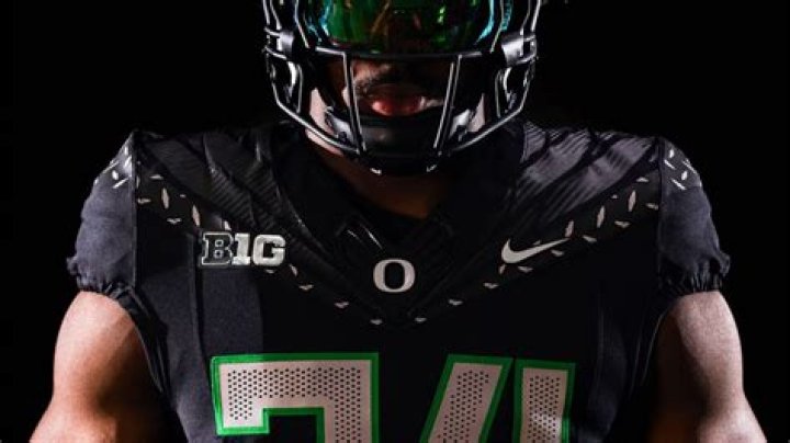 How Oregons uniforms went from fledgling concept to creative college football force