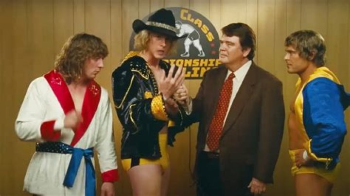 How Tall Is Jeremy Allen White In Feet: Height Explored