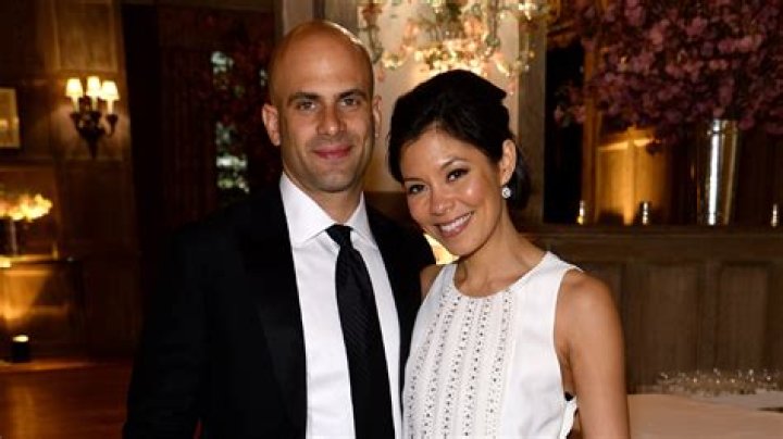 Is Alex Wagner Married? Uncover The Truth