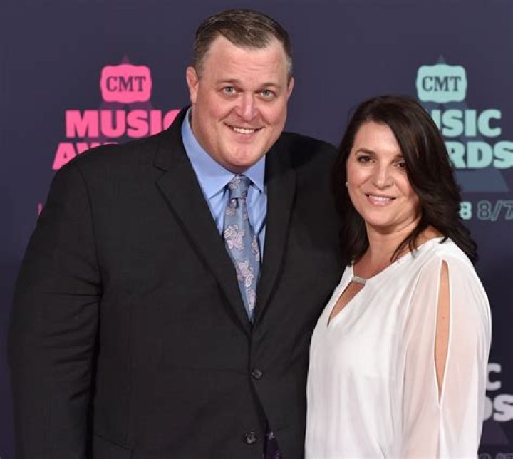 Is Billy Gardell's Wife In The Acting Industry?