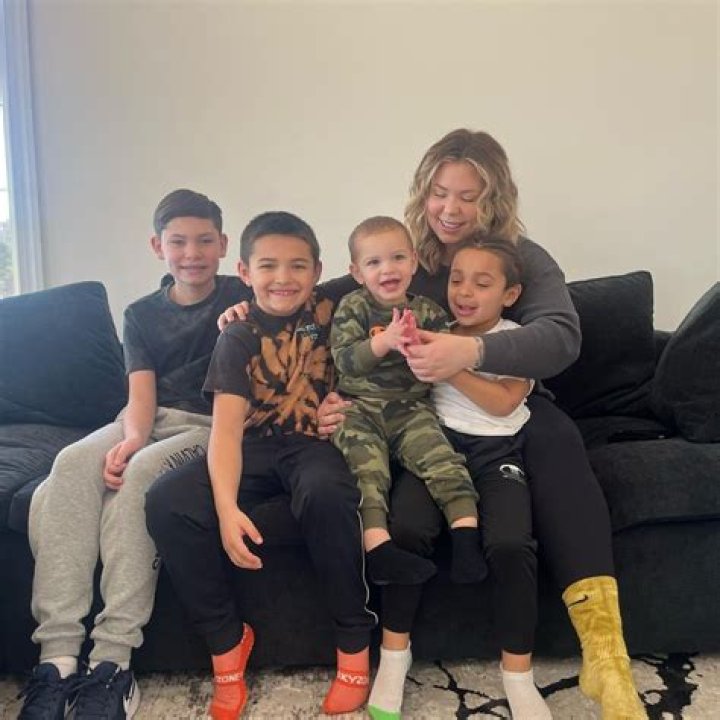 Is Kail Son Isaac Gay? Who is Kailyn Lowry? Does Kailyn Lowry Have Kids? ·