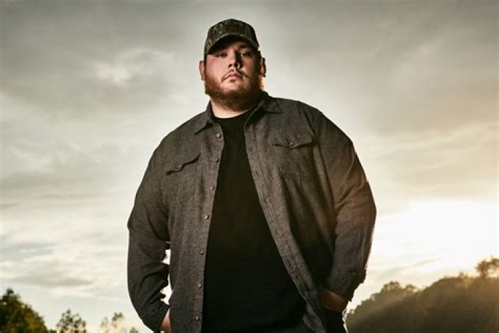 Is Luke Combs A Republican?