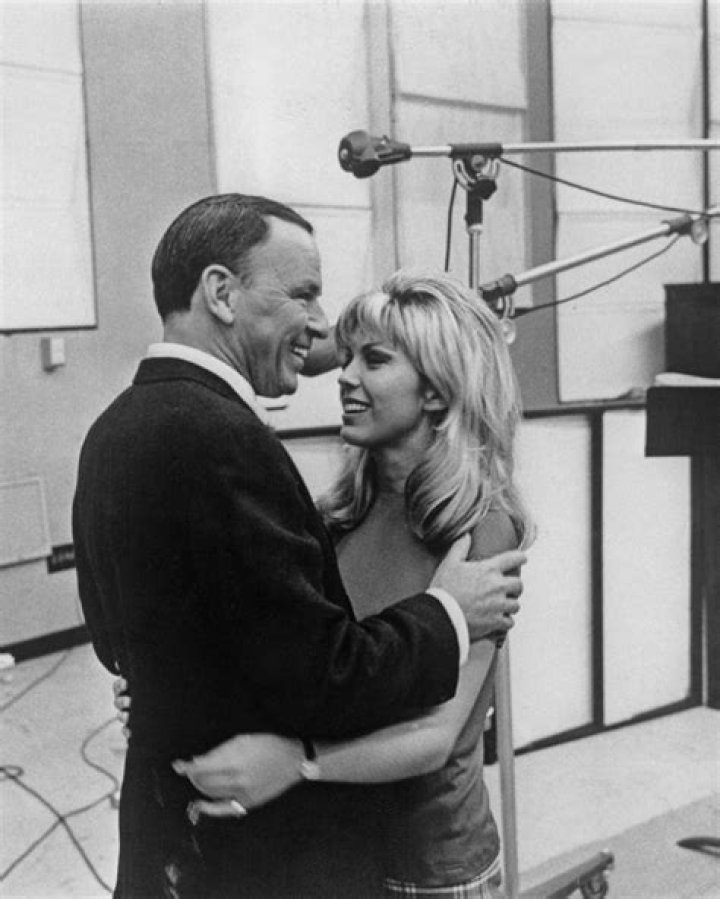 Is Nancy Sinatra Related To Frank Sinatra?