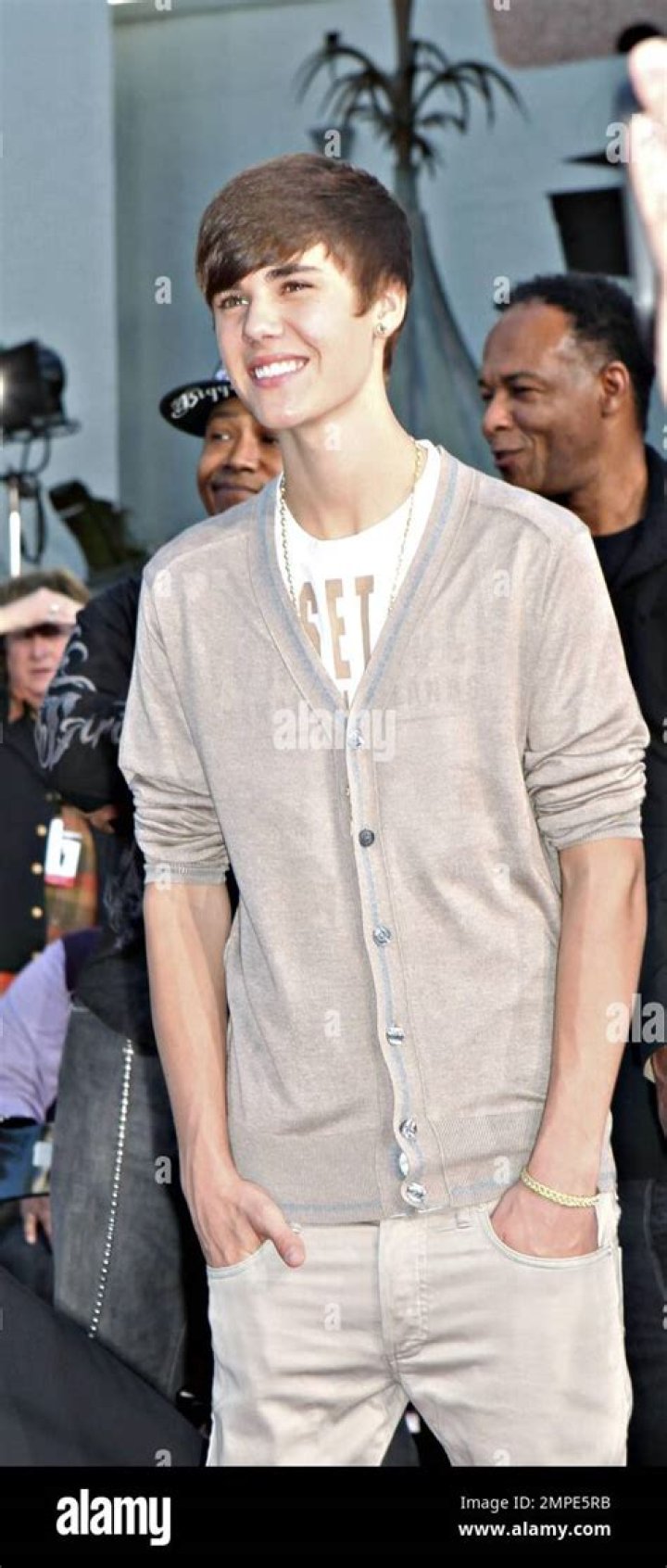 Justin Bieber Age: Young Star's Journey To Superstardom