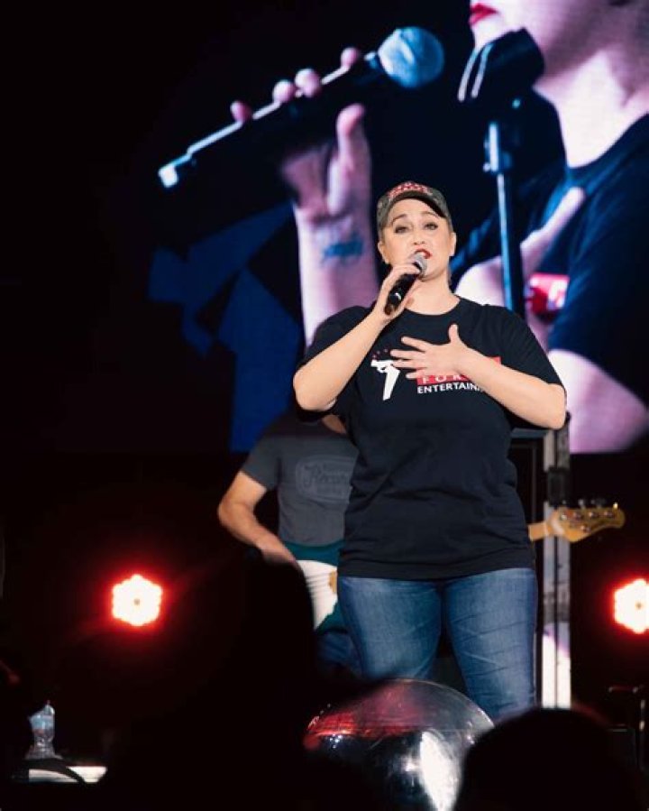 Kellie Pickler's Journey To Motherhood Unveiled