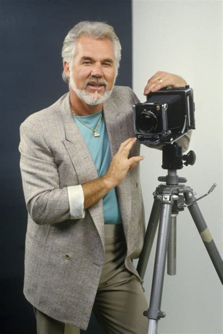 Kenny Rogers: A Talented Young Artist