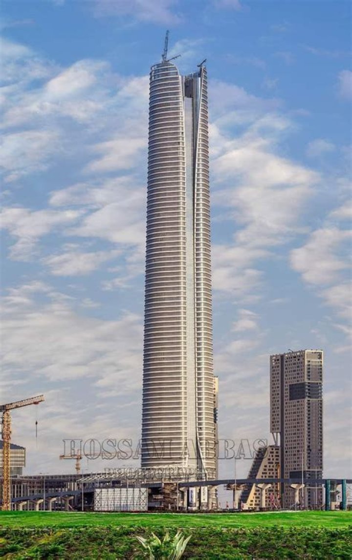 Kiefer Sutherlands Towering Height: Uncovering The Actor's Stature