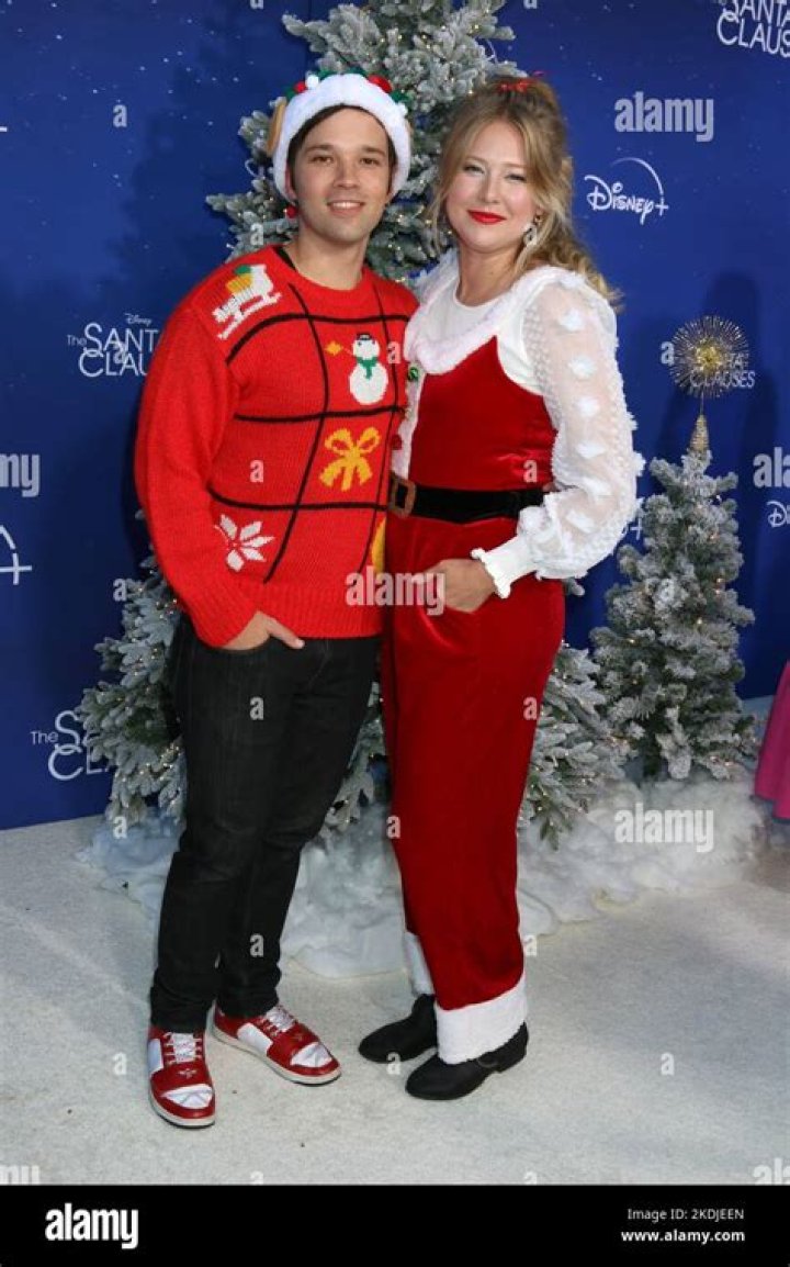 London Elise Kress's Premier Entertainment In London