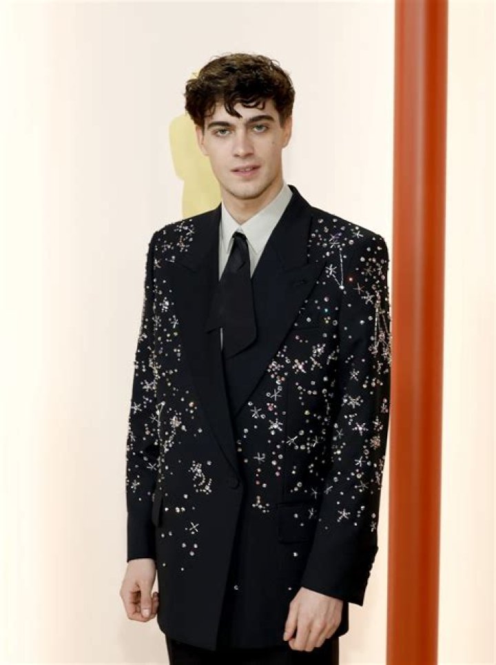 Lorenzo Zurzolo's Height Revealed: How Tall Is The Italian Actor?