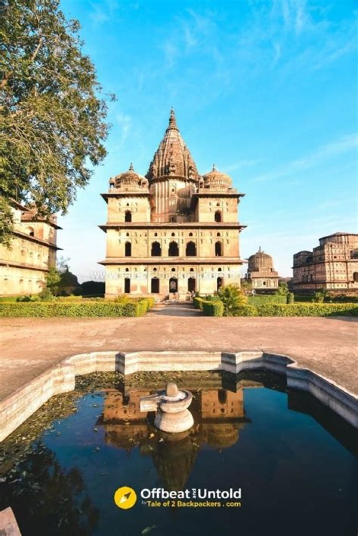 Mackenzie Davis's Stunning Topless Photos: A Must-See