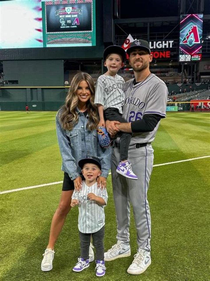 Meet The Stunning Wife Of Baseball Star Mike Napoli