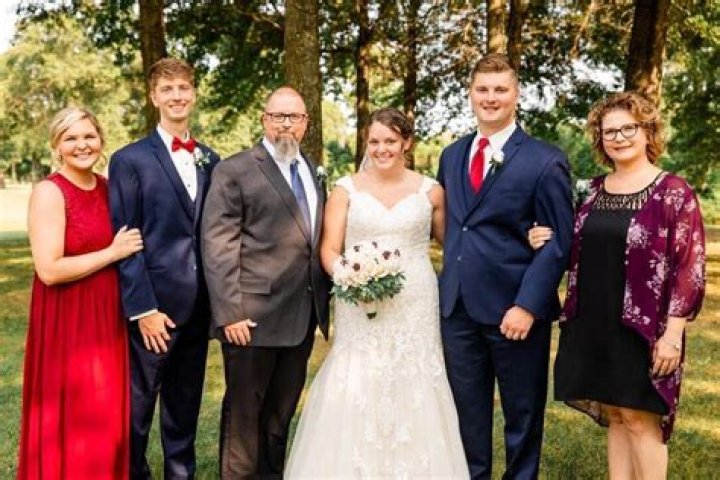 Phyllis Robertson Thomas's Mother's Influence