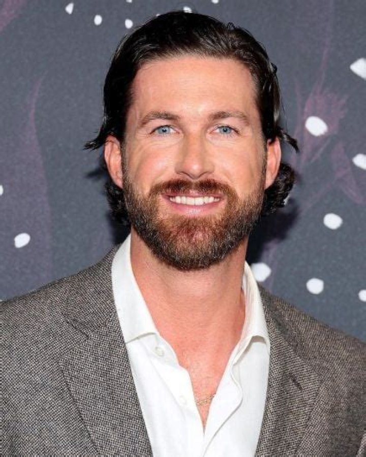 Riley Green Height: How Tall Is The Country Star?