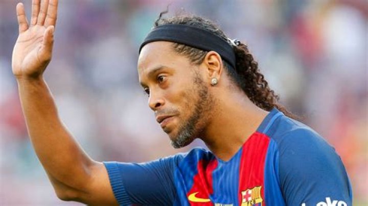 Ronaldinho Announces Retirement From Football