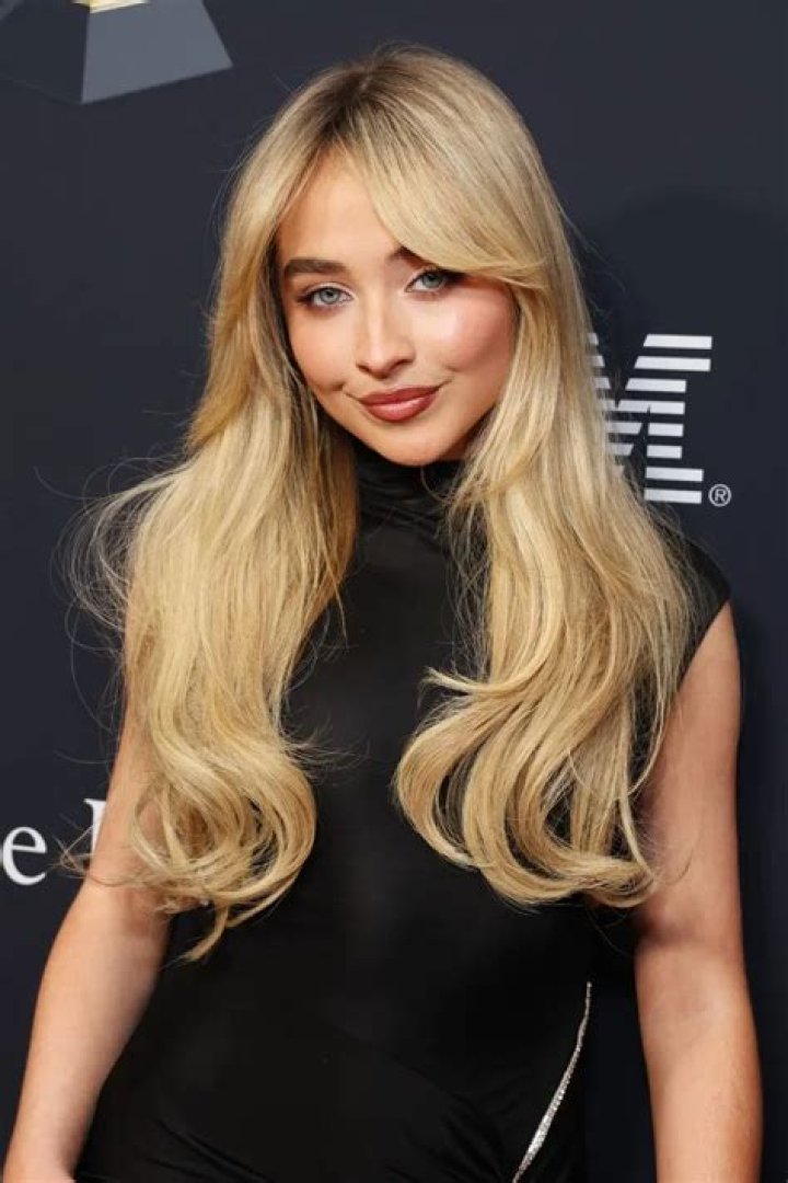 Sabrina Carpenter's Net Worth: A Deep Dive Into Her Fortune