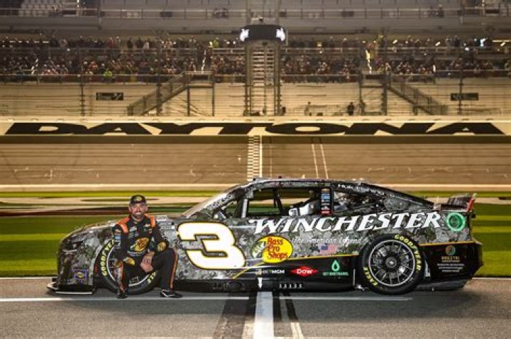 Silver Spoon Dillon, embarrassing- Austin Dillion throws his helmet at ex-teammate Tyle