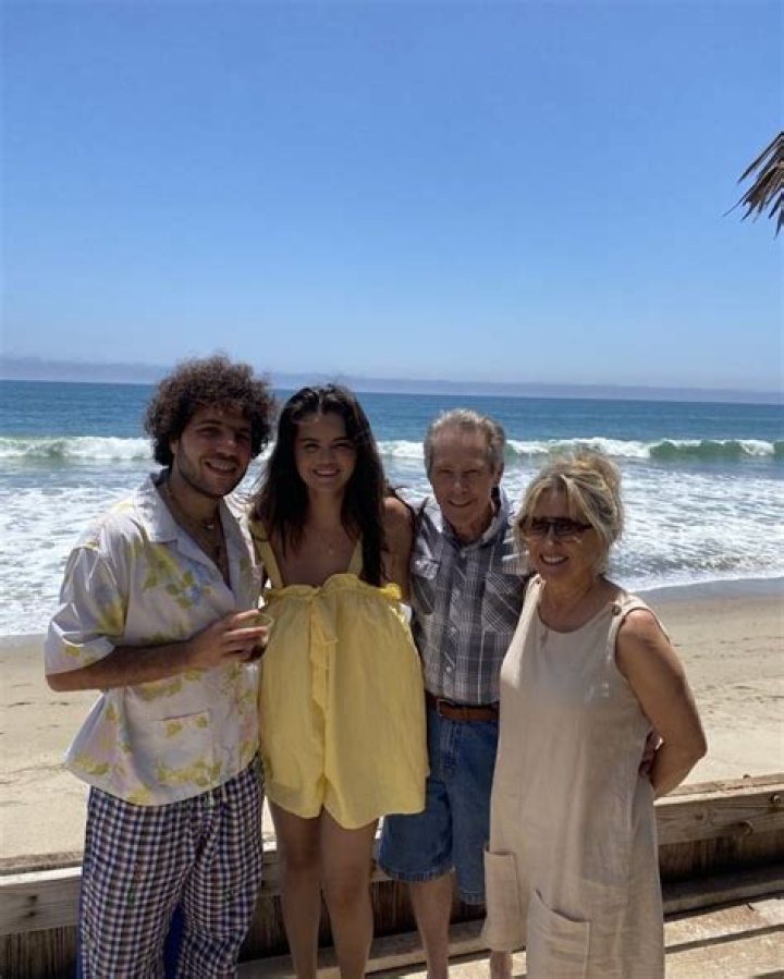 The Ages Of Selena Gomez's Grandparents: A Grand Adventure