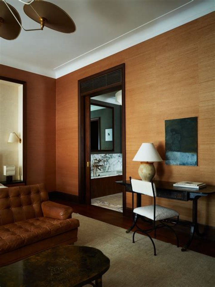 The Inside Scoop: Rick Hoffman's Current Residence