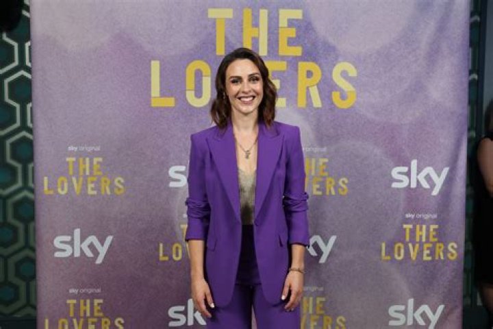 The Talented Actor Behind Ian Gallagher: Your Ultimate Guide