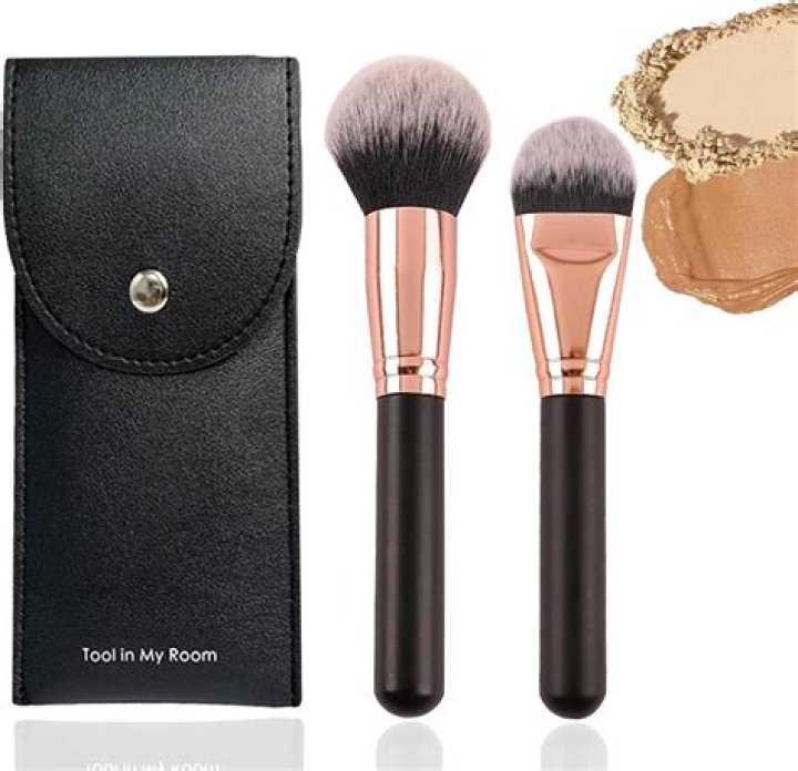The Ultimate Guide: Selecting The Perfect Brush For Effortless Liquid Foundation Application