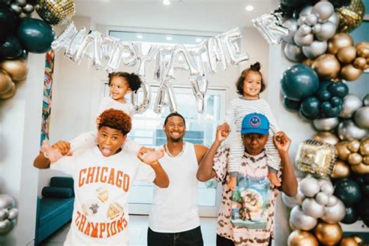 The Ultimate Guide To Cinco Raymond V