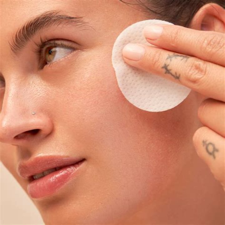 Transform Your Skin: Illuminate Your Radiance With Our Dark Mark Corrector