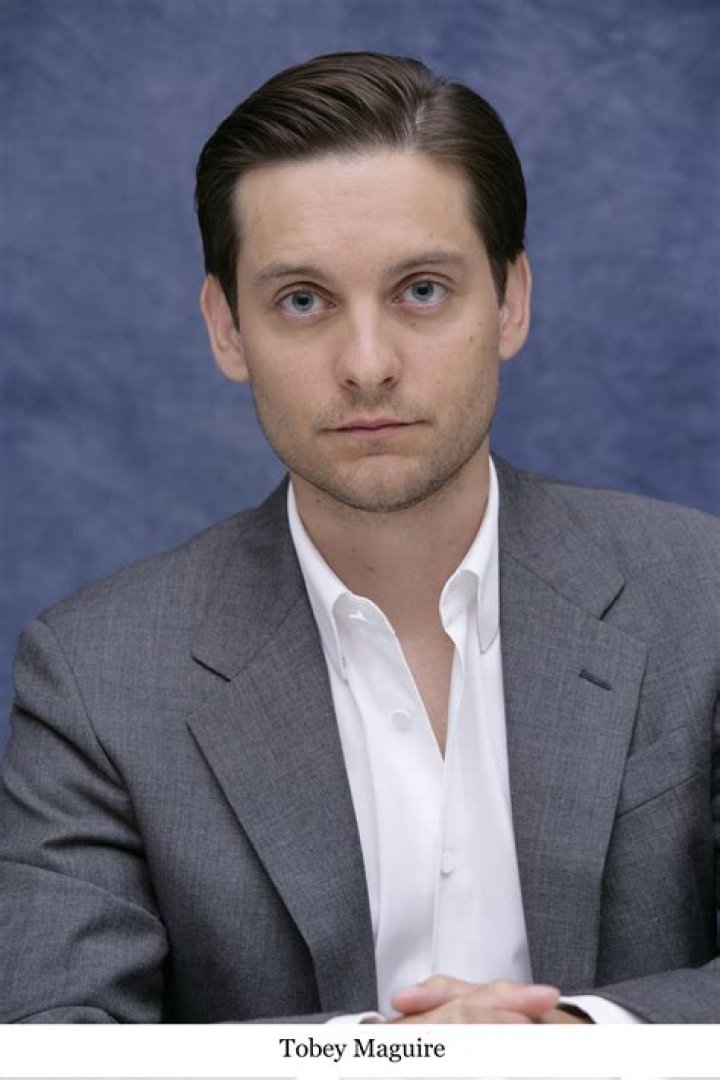 Uncover The Exact Height Of Tobey Maguire!
