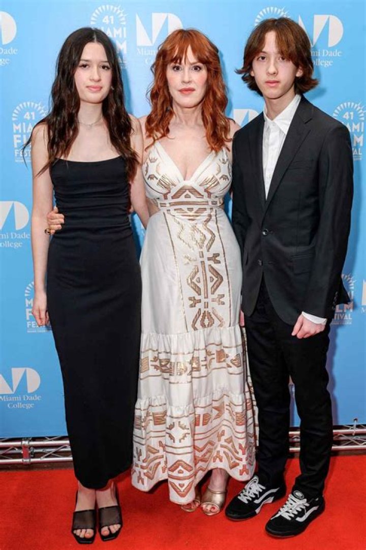 Uncover The Hidden Connections: Molly Ringwald's Siblings Revealed