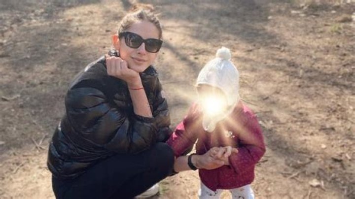 Uncover The Story Behind Brenda Patea And Her Daughter