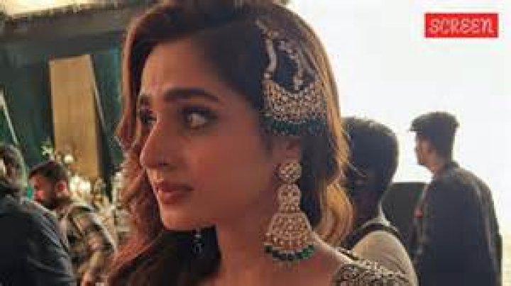 Unveiling Ayesha Khan's Age: A Journey Through Time