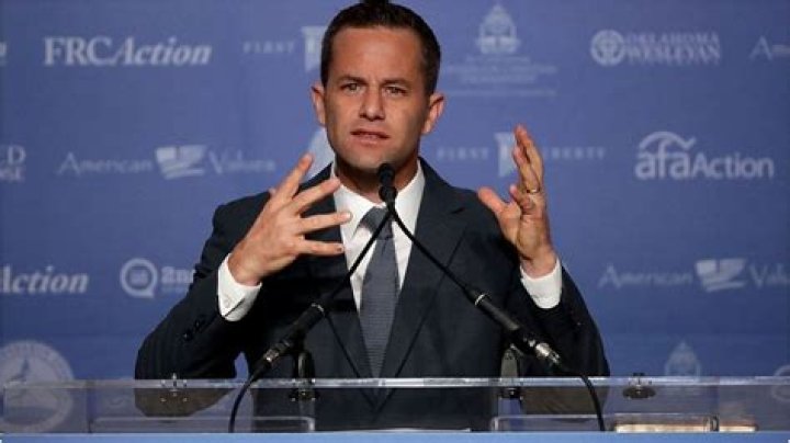 Unveiling Delbert McClinton's Net Worth: Fortune Unraveled