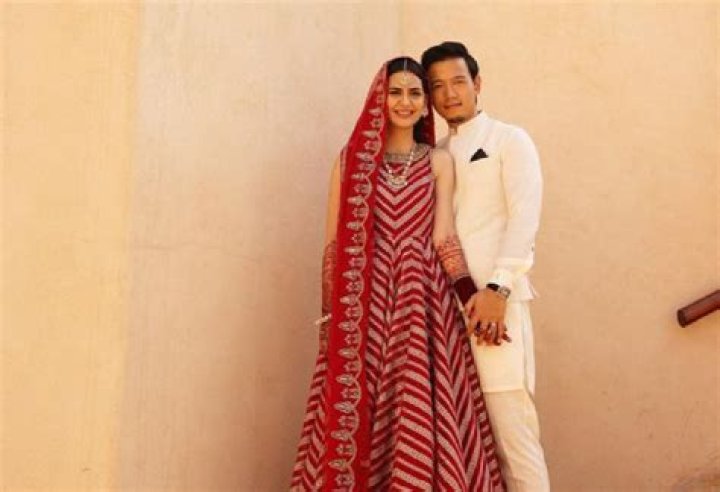 Unveiling The Enduring Bond: Aaron Eckhart And His Beloved Wife