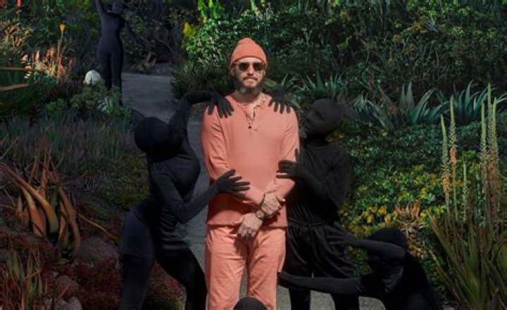 Unveiling The Enigmatic World Of "Bon Iver Wife": Discoveries And Insights Await