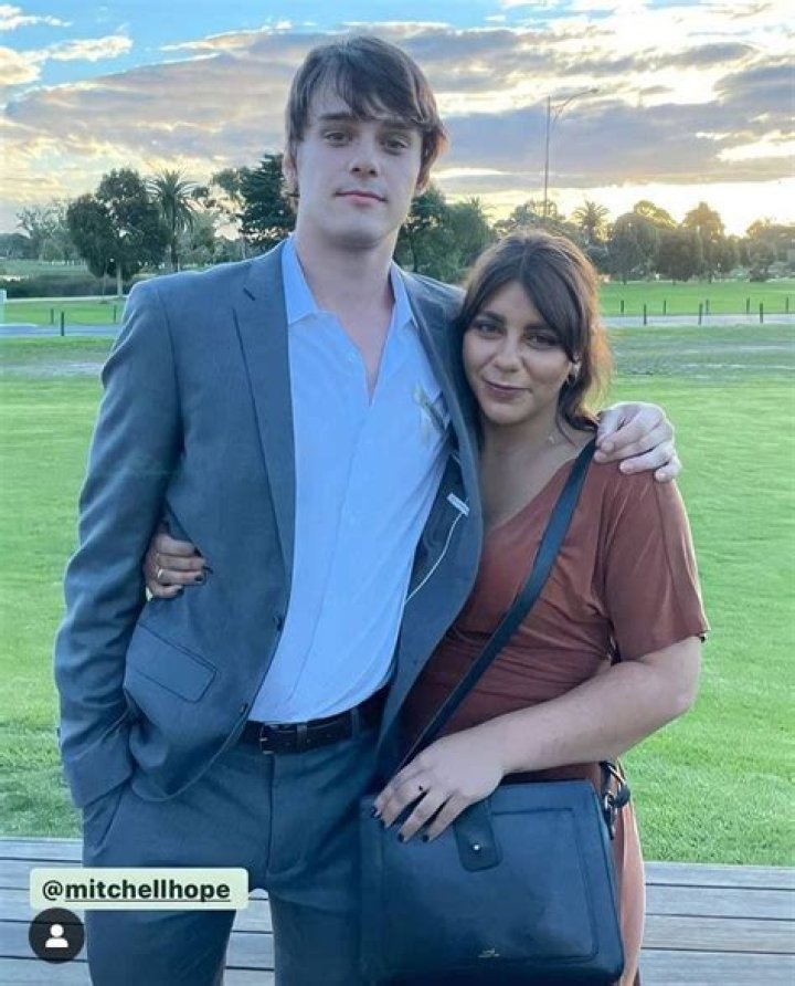 Unveiling The Mystery Of Mitchel Hope's Height