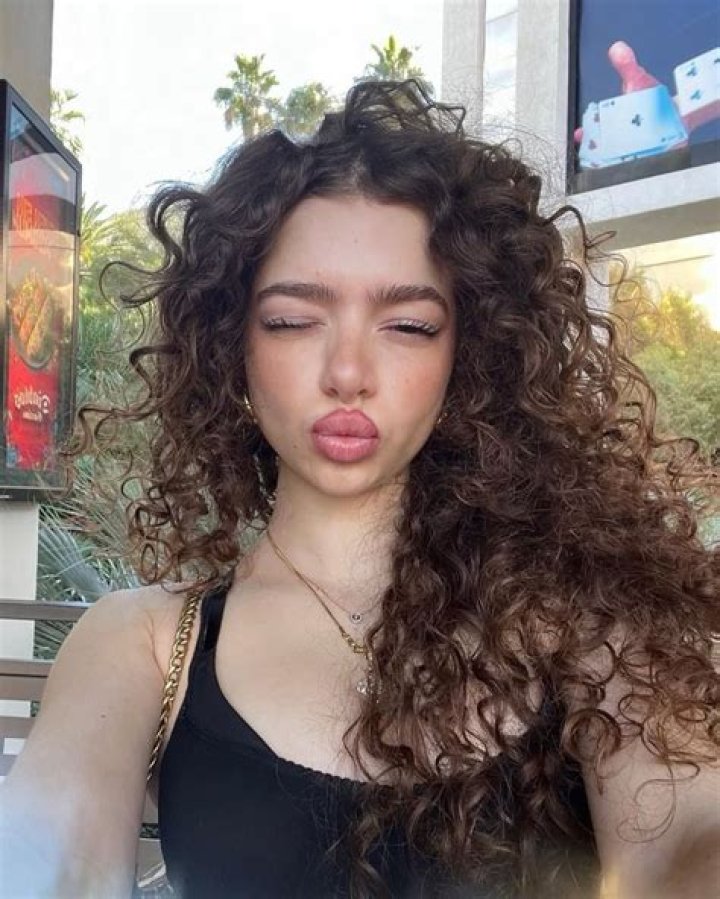 Unveiling The Secrets: Demetria McKinney's Height Explored