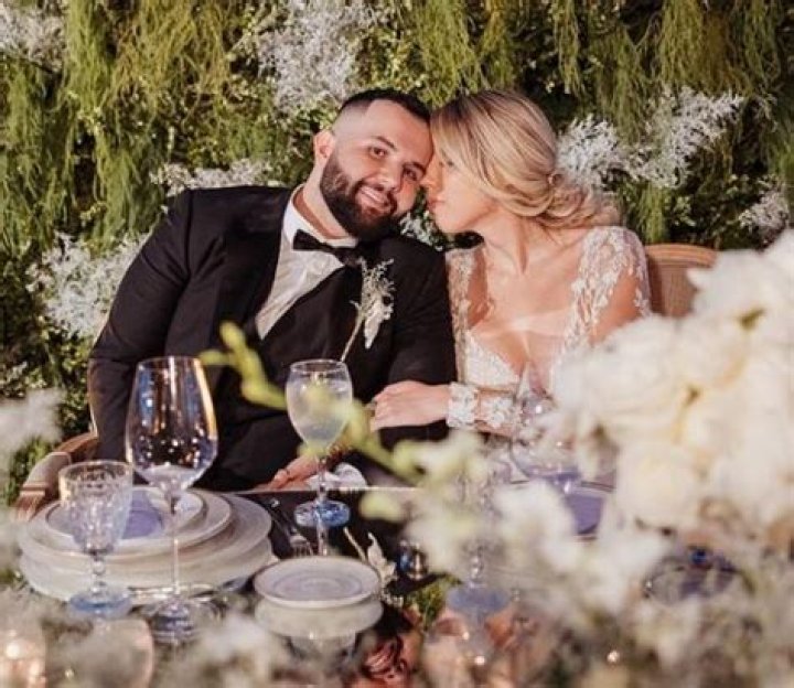 Unveiling The Significance Of "Carin Leon Wife Age"